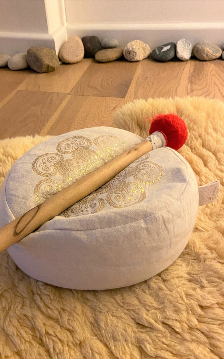 Gong Meditation Yoga in Bewegung